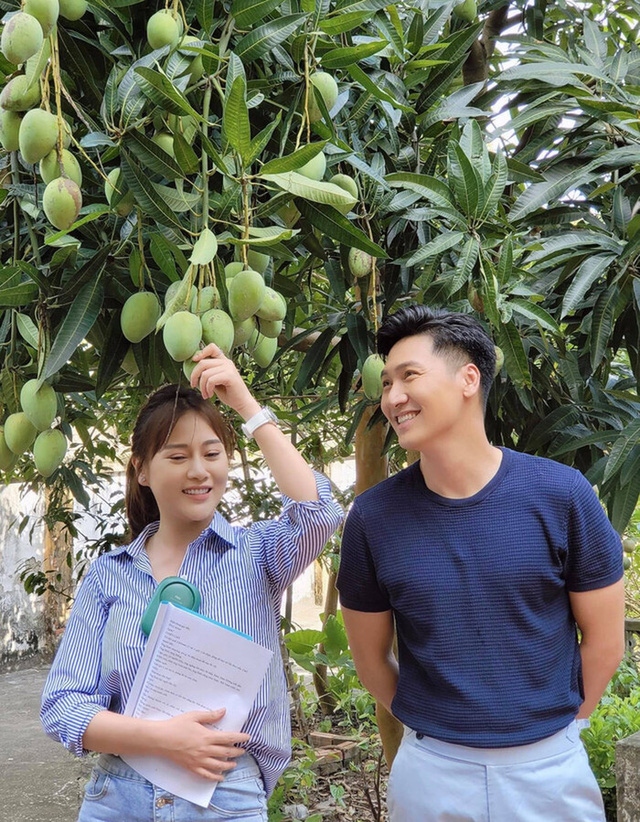 Ngắm thời trang của Nam - Phương Oanh Hương vị tình thân phần 2