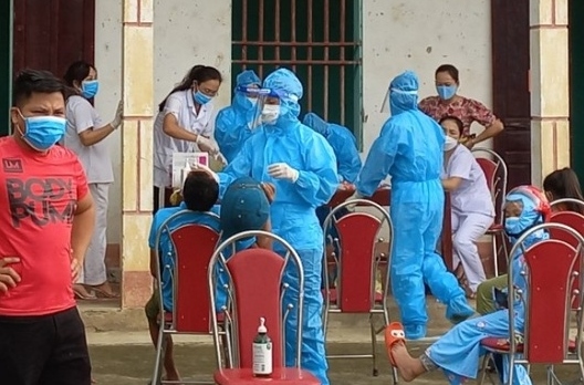 Giáo viên mắc Covid-19 sau ngày tựu trường: Ghi nhận thêm 2 học sinh trở thành F0