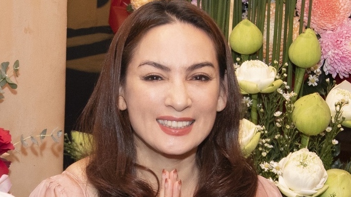 Sao Việt tuần qua: Ca sĩ Phi Nhung mắc Covid-19 và dính nhiều tin đồn về tình hình sức khỏe, Lý Hùng bị mạo danh tên tuổi