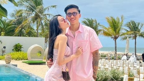 Khoảnh khắc tình tứ của cặp trai tài gái sắc Doãn Hải My - Đoàn Văn Hậu