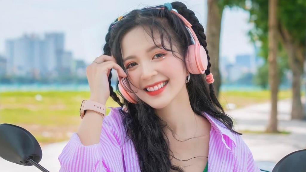 Garage hạnh phúc: Vẻ ngoài hồn nhiên, sắc sảo của 'cô em gái nhút nhát - Ngọc Vân'