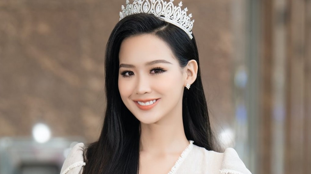 Soi 'nhan sắc điểm 10' của Á hậu Bảo Ngọc