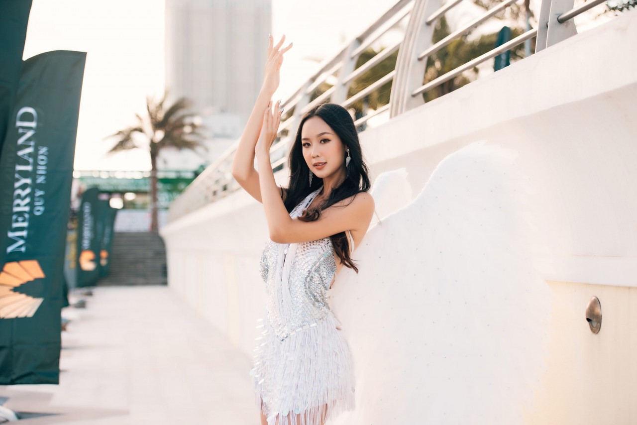 Soi nhan sắc của Á hậu Bảo Ngọc