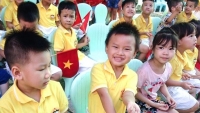 Học sinh lớp 1 tại Hà Nội và nhiều tỉnh, thành tựu trường hôm nay 22/8