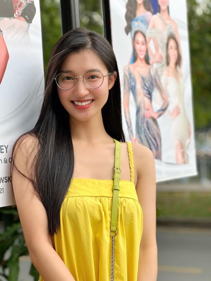 Vẻ đẹp đời thường của Á hậu Phương Nhi