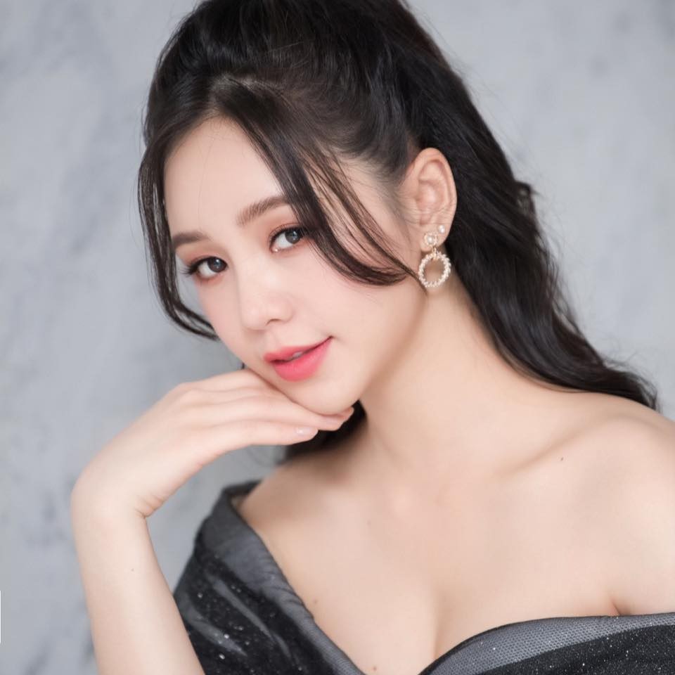 Vẻ đáng yêu của 'cô nàng Sơn Ca' Quỳnh Kool phim Garage hạnh phúc