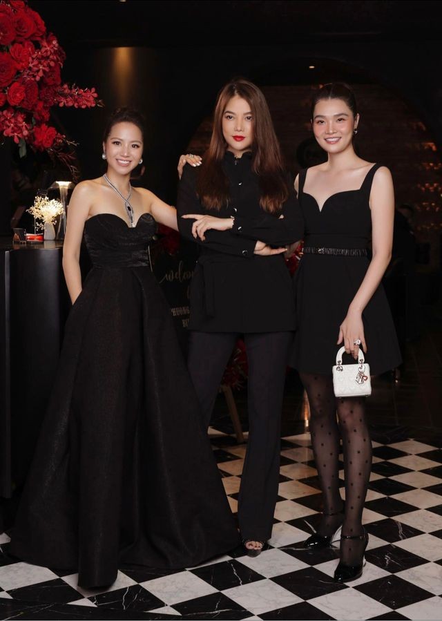 Sao Việt: Hồng Diễm...