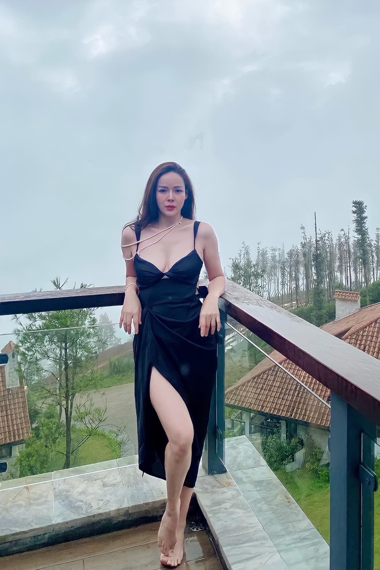 Nhan sắc hút hồn của Diễm Hương phim Garage hạnh phúc