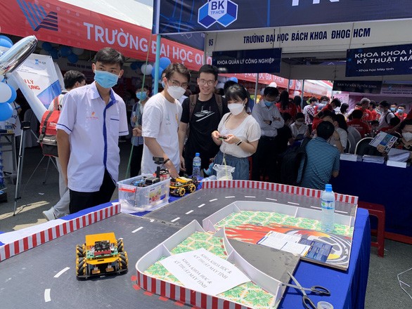 ĐH Bách khoa TP. Hồ Chí Minh kéo dài thời gian nộp lệ phí xét tuyển ĐH Bách khoa TP. Hồ Chí Minh kéo dài thời gian nộp lệ phí xét tuyển