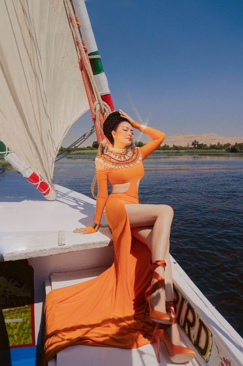 Lý Nhã Kỳ hóa nữ thần Ai Cập