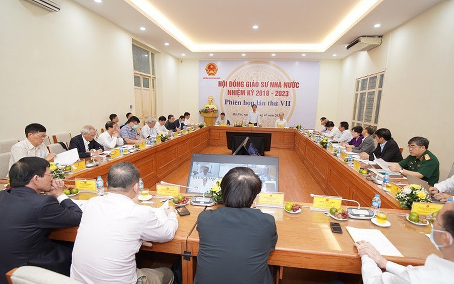 Bổ nhiệm nhiều thành viên mới ở 28 hội đồng giáo sư ngành Bổ nhiệm nhiều thành viên mới ở 28 hội đồng giáo sư ngành