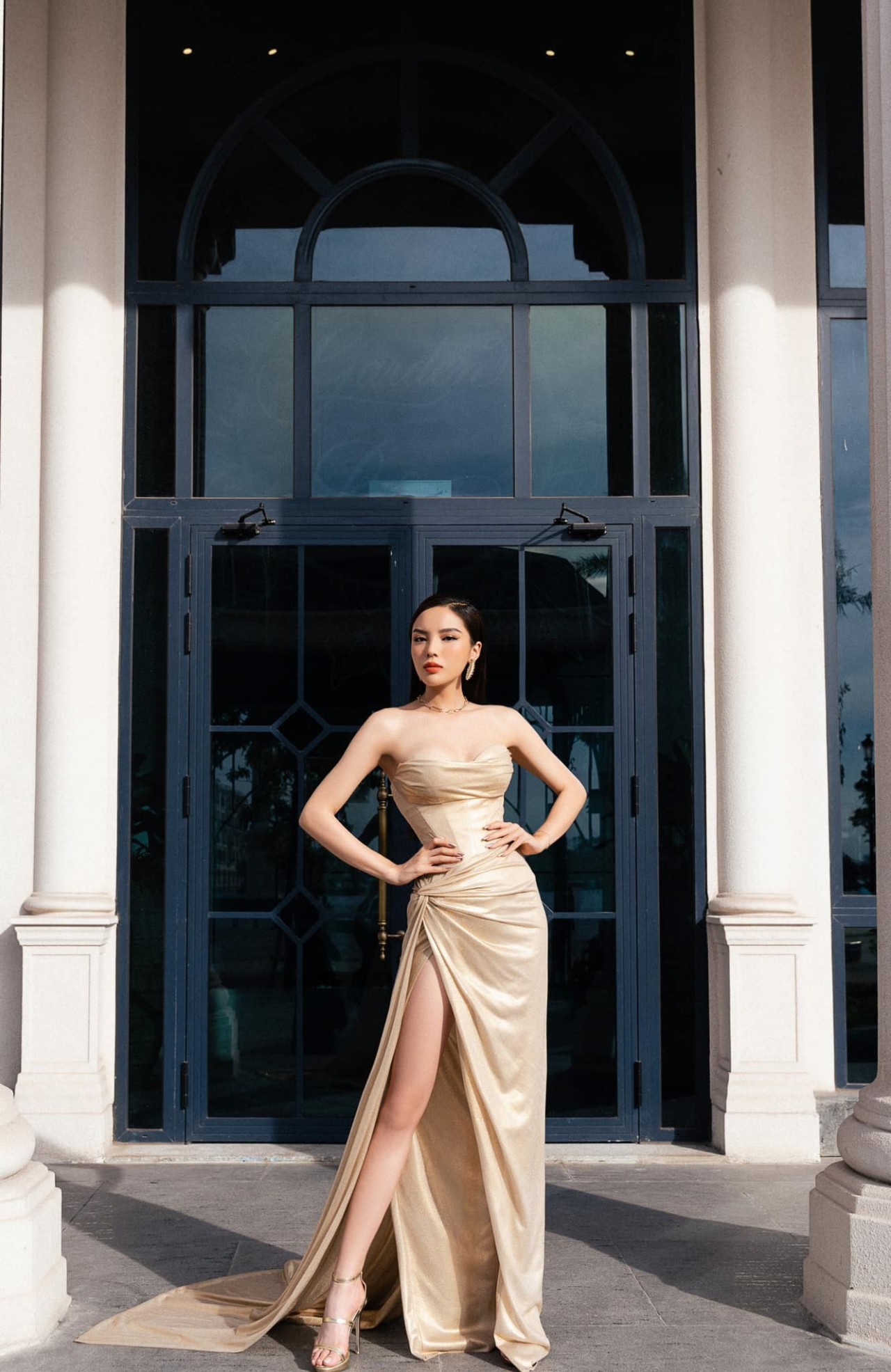 Thời trang sexy của Hoa hậu Kỳ Duyên