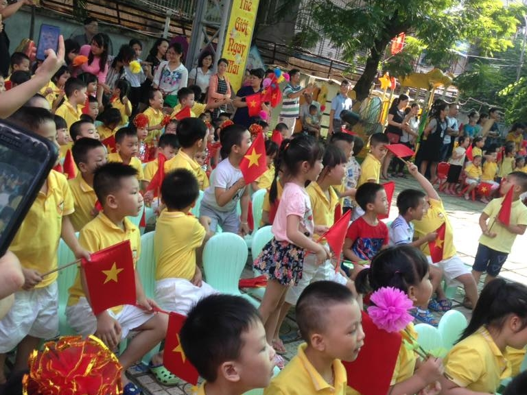 Có phải ngày khai trường đang bị "thủ tục hóa"?