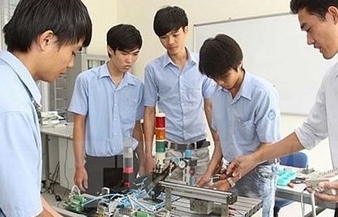 Chuyên gia giáo dục: 'Cách đào tạo của chúng ta đang quá xa rời thực tế'