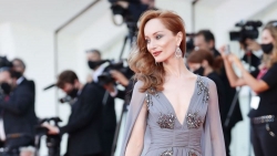 Chiêm ngưỡng các sao tạo dáng tại khai mạc LHP Venice lần thứ 77