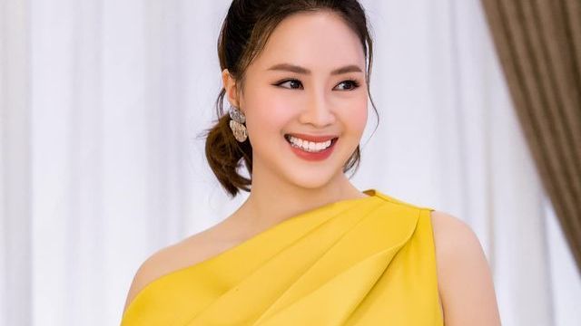 Nhan sắc xinh đẹp của diễn viên nữ ấn tượng Hồng Diễm