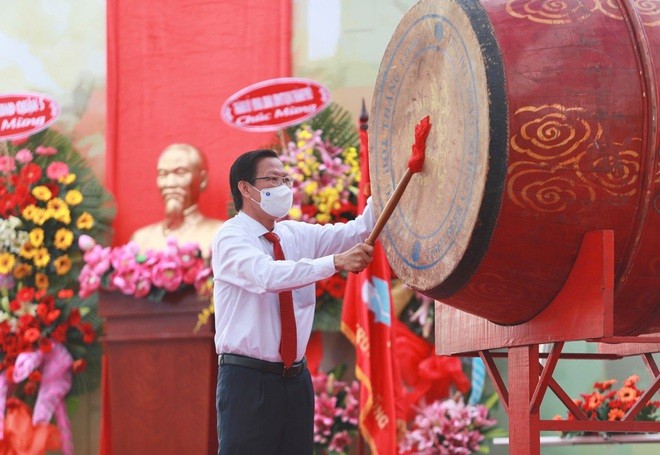 Khai giảng trực tuyến