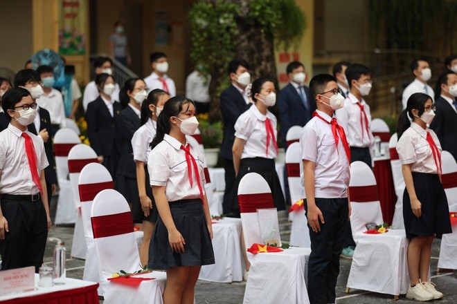 Khai giảng trực tuyến