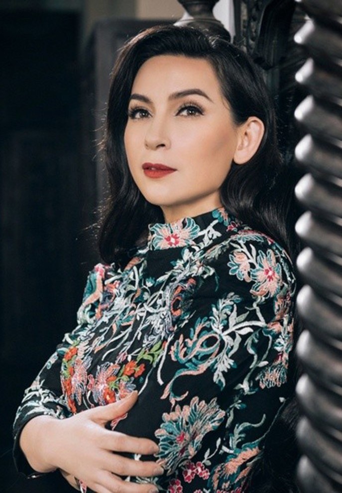 Nghệ sĩ bàng hoàng khi ca sĩ Phi Nhung qua đời Nghệ sĩ bàng hoàng khi ca sĩ Phi Nhung qua đời