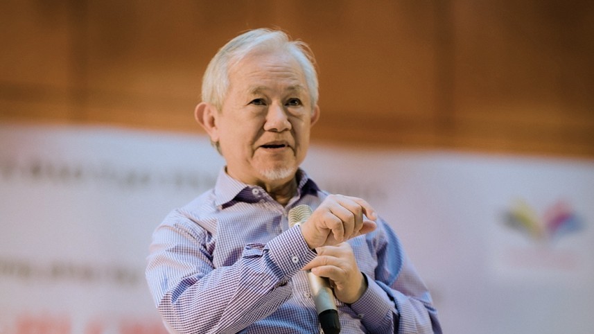 GS. Phan Văn Trường: 'Giáo dục nên tạo ra những con người có khả năng chỉ huy robot, sáng tạo nhanh hơn trí thông minh nhân tạo'