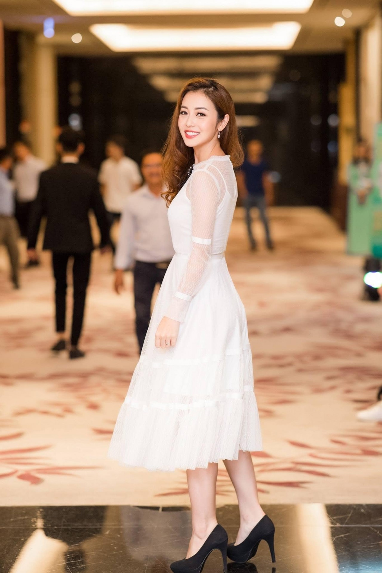 Jennifer Phạm đẹp xuất thần trong bộ ảnh mới