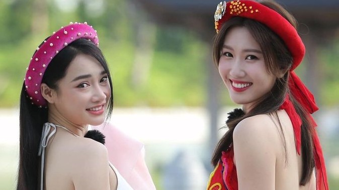 Sao Việt: Thúy Ngân đọ sắc cùng Nhã Phương, Hoa hậu Tiểu Vy hóa nữ sinh cấp 3