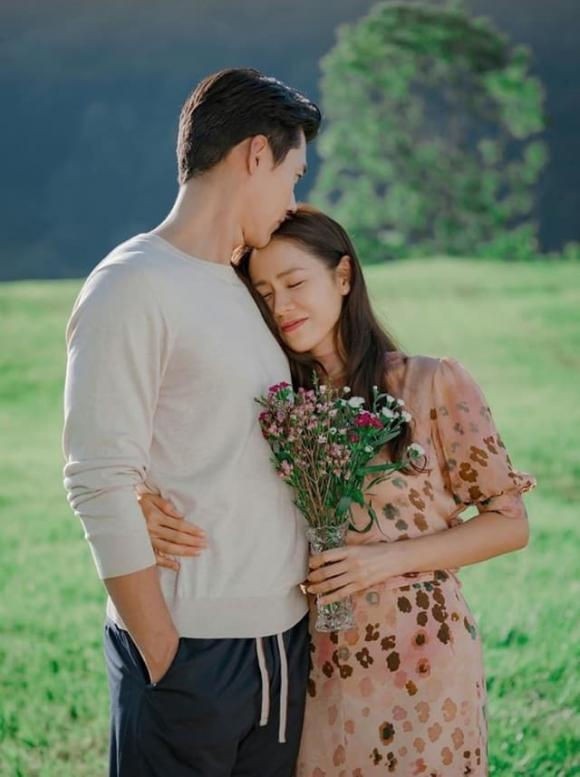 Hyun Bin thừa nhận ngày càng giống… bà xã Son Ye Jin