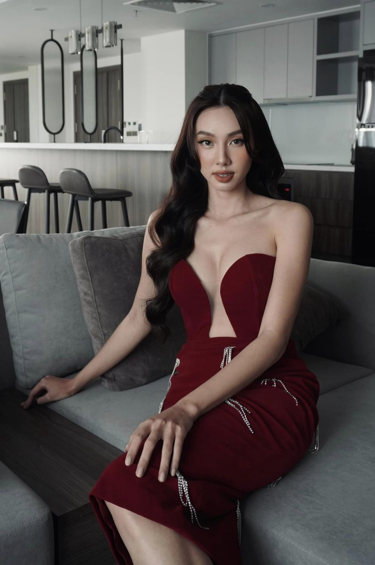 Hoa hậu Thùy Tiên