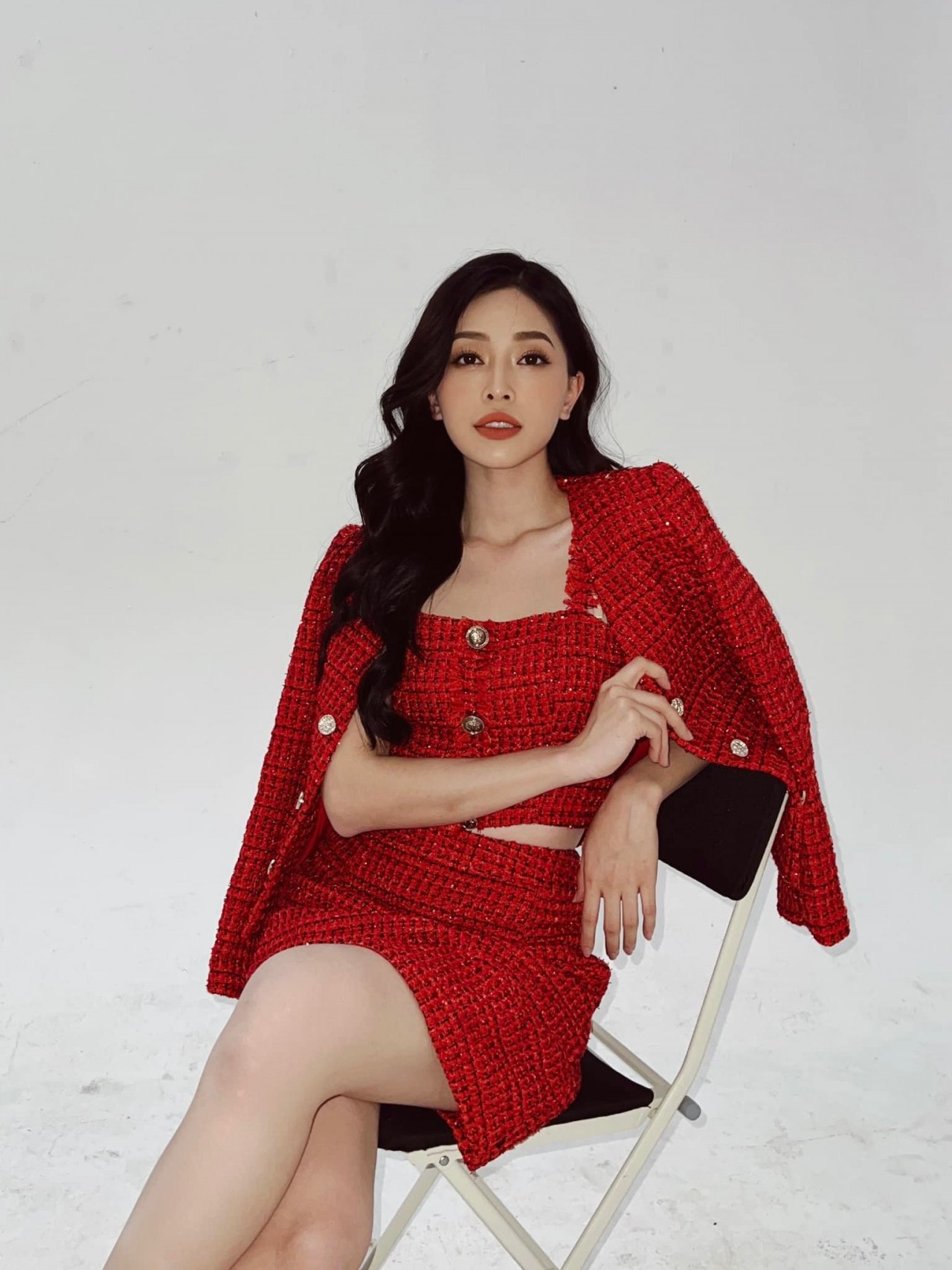 Ngắm nhan sắc Á hậu Phương Nga