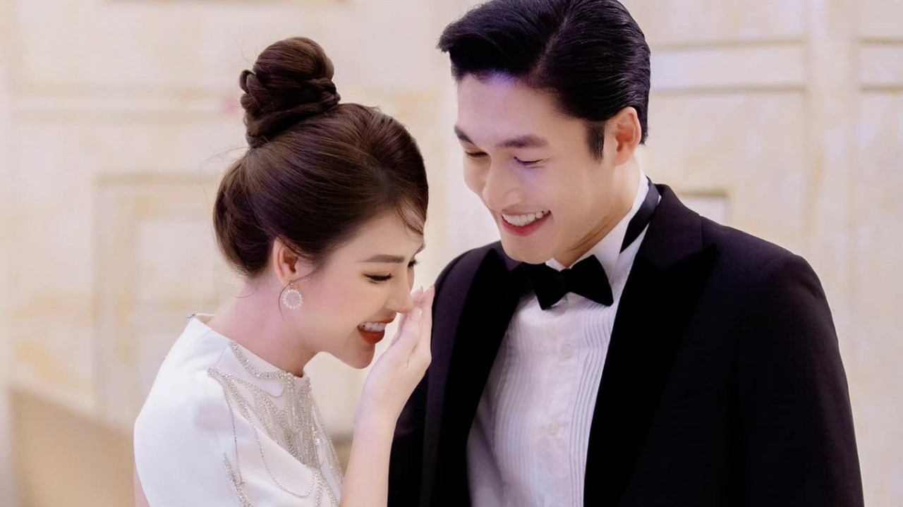 Sao Việt: NSND Thu Hà 'hack tuổi' cực đỉnh, Văn Mai Hương hóa 'nàng thơ'