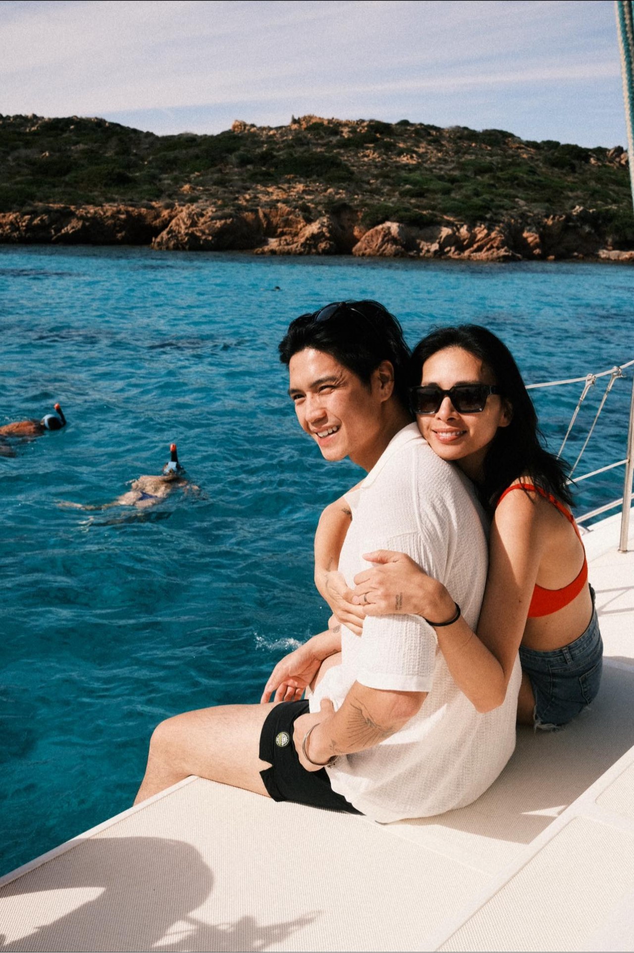 Ngô Thanh hạnh phúc bên chồng.