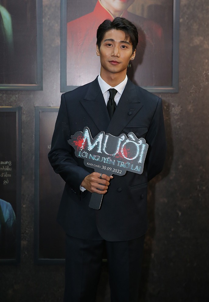 Chi Pu, Anh Thư... Chi Pu, Anh Thư...