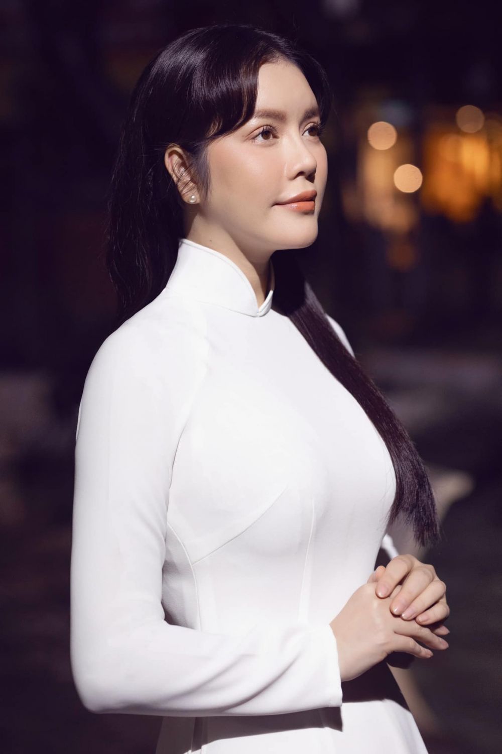 ly nha ky toa sang trong ta ao dai trang