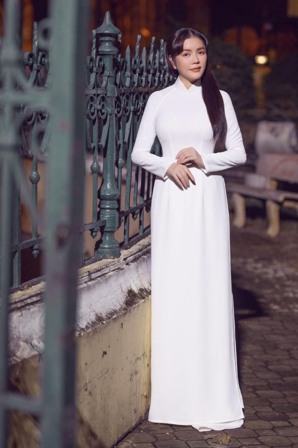 ly nha ky toa sang trong ta ao dai trang