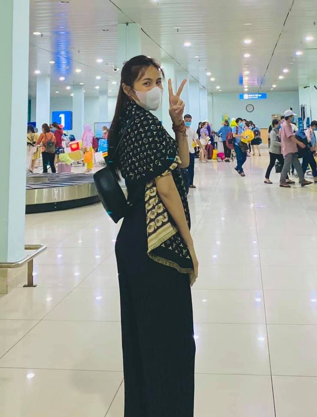 Thủy Tiên một mình ra Huế cứu trợ bị Công Vinh gọi là cô vợ trời hành thuy tien mot minh ra hue cuu tro bi cong vinh goi la co vo troi hanh