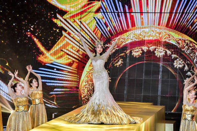 nhan sac cua nu than kim ung tong thien gay that vong