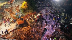 Động đất kinh hoàng đánh sập hàng chục nhà cao tầng ở Thổ Nhĩ Kỳ