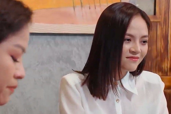 Hương vị tình thân tập 118 (phần 2 tập 47): Mối quan hệ của bà Sa và người tình bị bại lộ Hương vị tình thân tập 118 (phần 2 tập 47): Mối quan hệ của bà Sa và người tình bị bại lộ