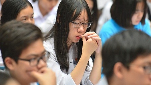 Tranh luận giáo dục bằng hình phạt hay khuyên nhủ: Biết điểm dừng để lời trách phạt ở ngưỡng an toàn