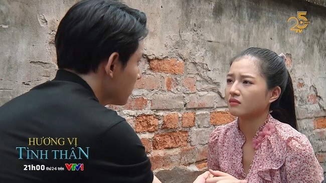 Hương vị tình thân tập 121 (phần 2 tập 50): Sự cố trước cửa nhà bà Bích và câu chuyện 'chiếc dép bay', ông Sinh chạm mặt thông gia
