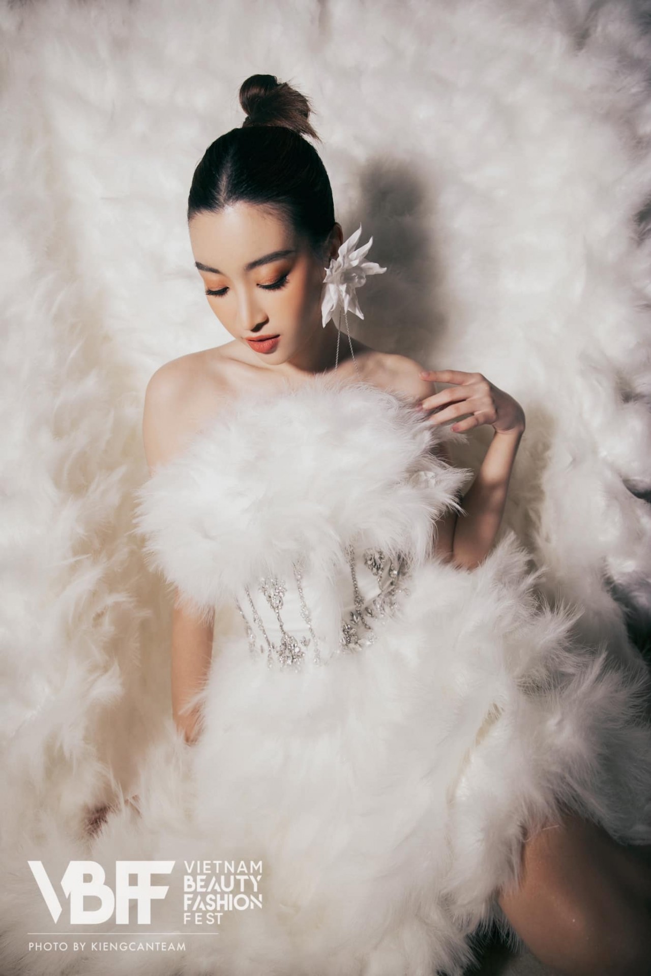 Ngắm nhan sắc Hoa hậu Đỗ Mỹ Linh