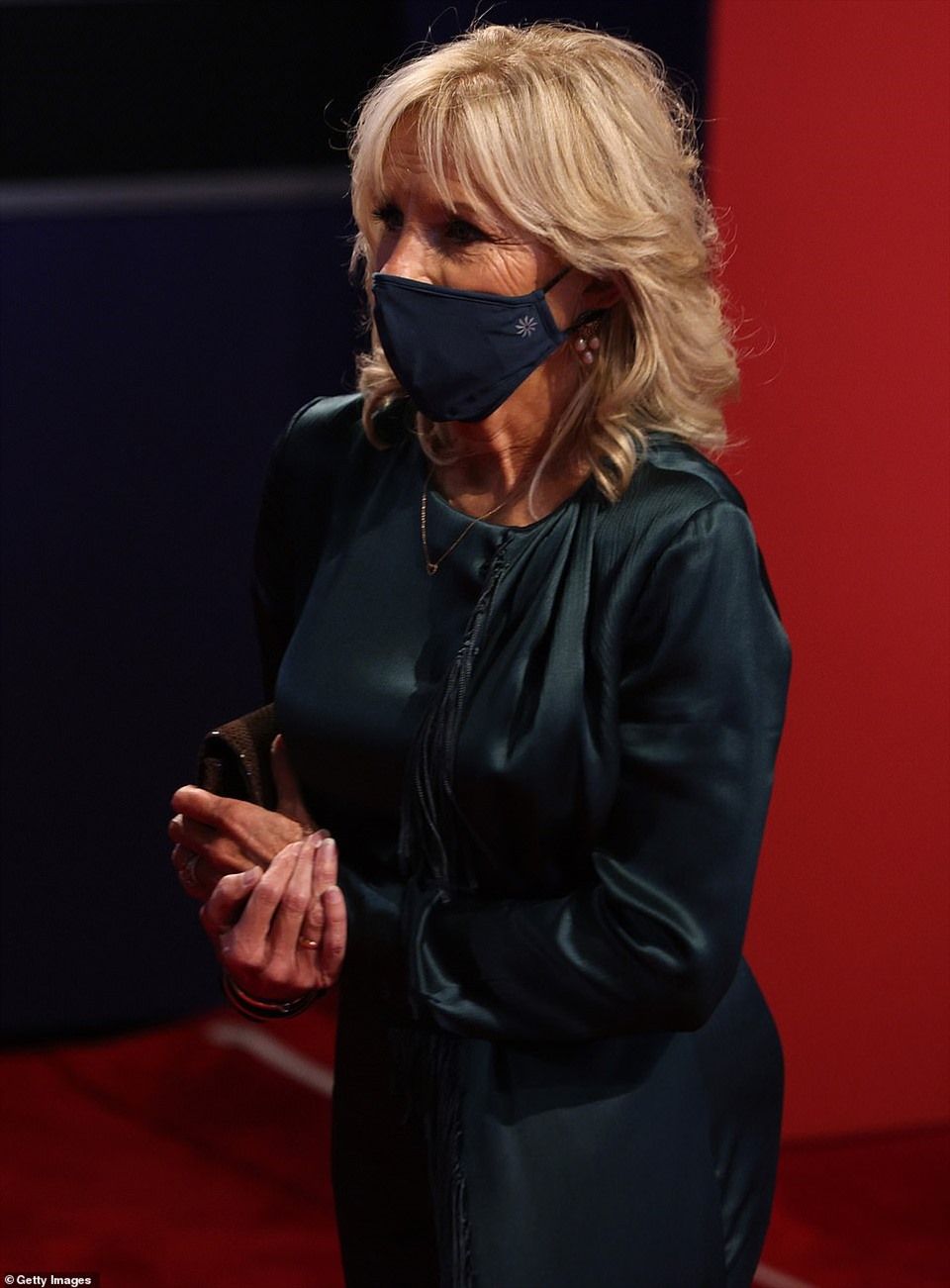 Bà Jill Biden thu hút với 'gu' thời trang thanh lịch