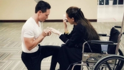 Khoảnh khắc Kim Lý quỳ gối cầu hôn Hồ Ngọc Hà nổi 'rần rần' trên mạng