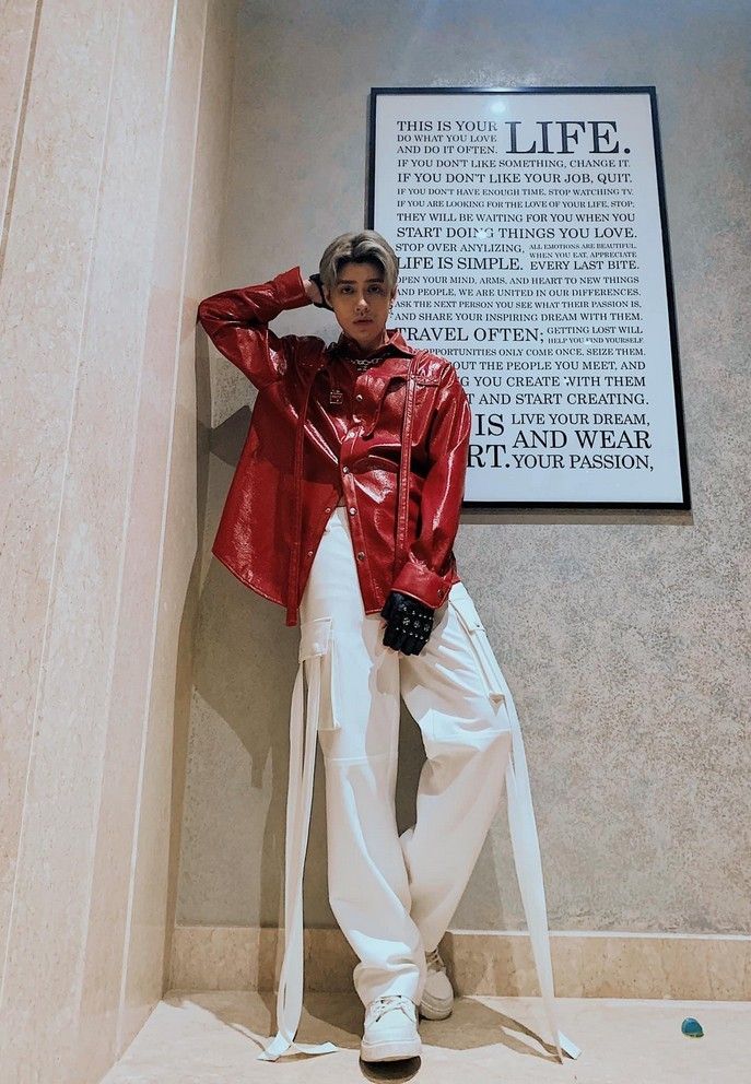 Sao Việt tuần qua: 'Đu trend' bằng ảnh ngày ấy - bây giờ