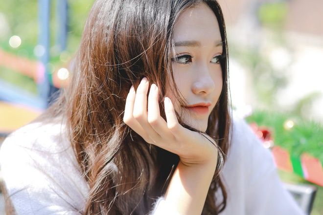 Soi 'bạn gái tin đồn' Doãn Hải My của cầu thủ Đoàn Văn Hậu