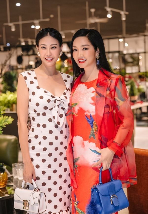 Sao Việt tuần qua: Diễm My đọ sắc cùng NSND Lê Khanh