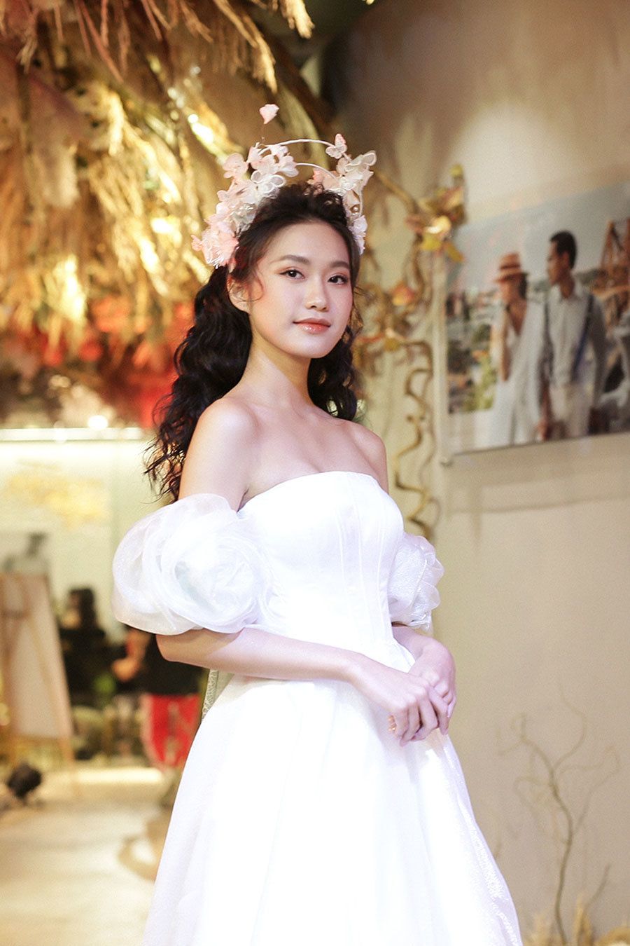 Sau ủng hộ Doãn Hải My tại Hoa hậu Việt Nam 2020, Đoàn Văn Hậu lại sát cánh bên 'bạn gái tin đồn' ở show diễn