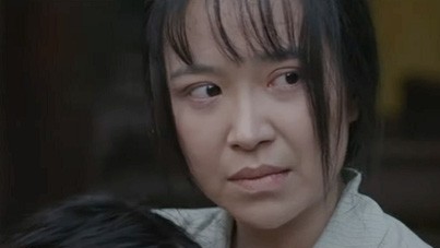 Thương ngày nắng về tập 2: Yến sập bẫy của mẹ và anh trai, buộc phải bỏ rơi con gái để cứu cả nhà?