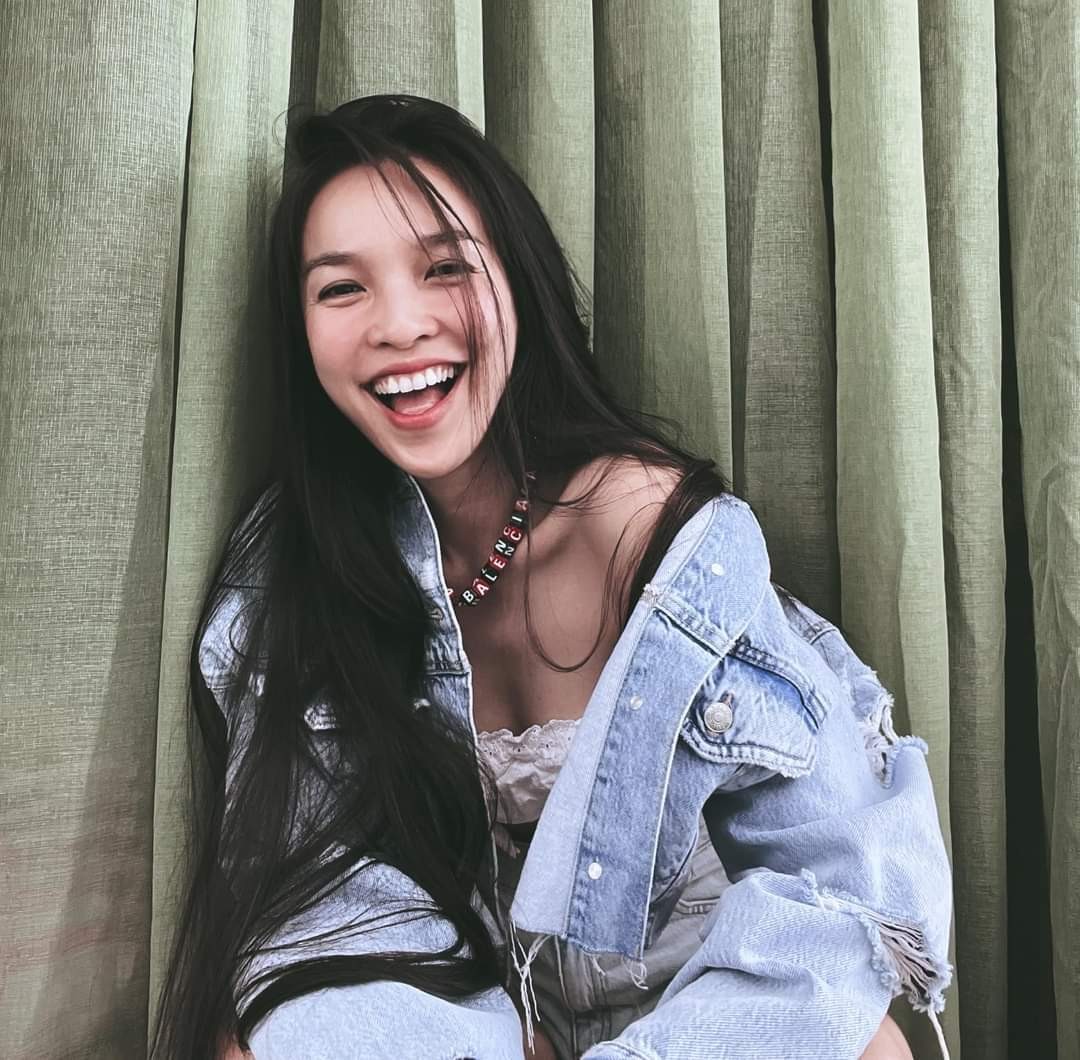 Vfiệt Trinh U50 vẫn trẻ đẹp không ngờ