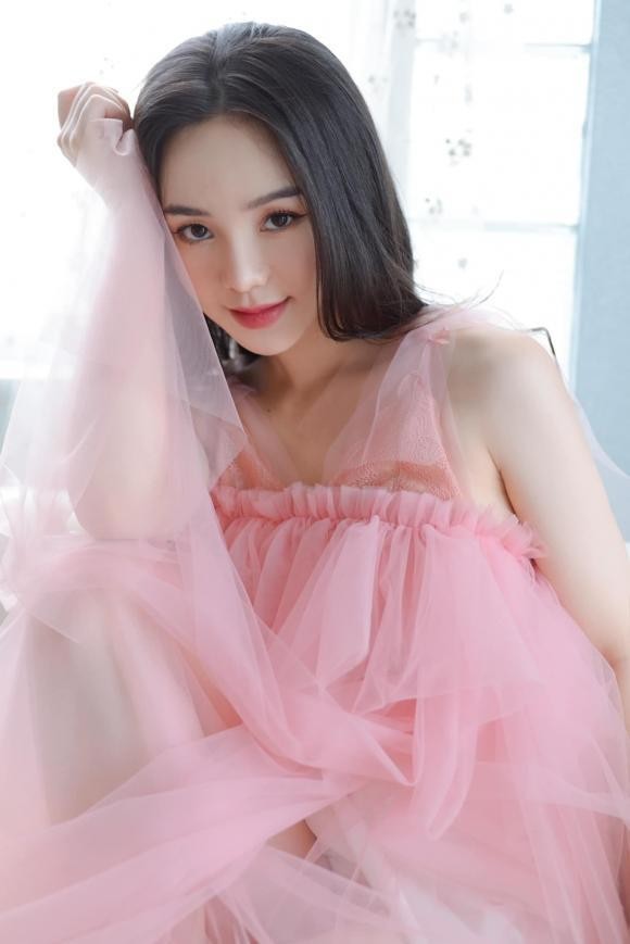 Quỳnh Kool gợi cảm mộng mơ, Bảo Thanh trẻ trung bất ngờ